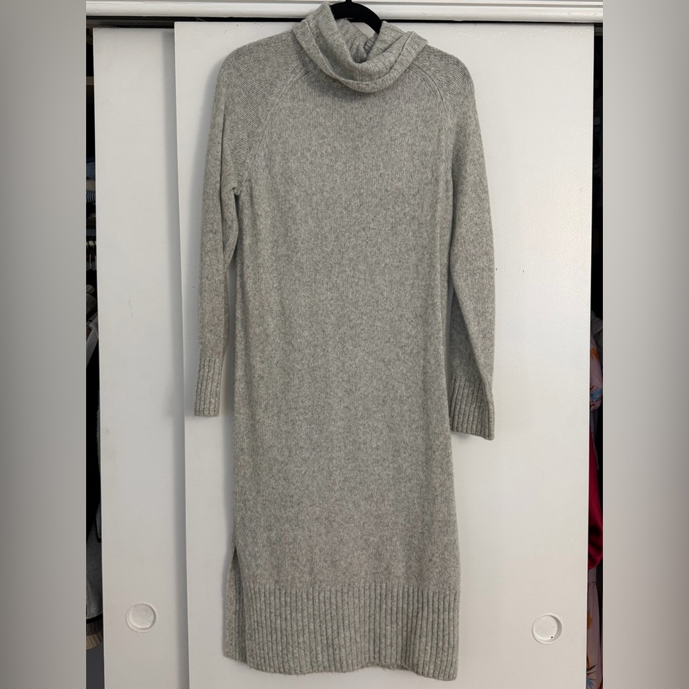 H&M Light Gray Knit Midi Dress